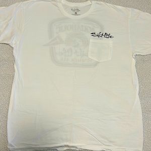 Salt Life Aquaholic T-shirt. Like new no stains smoke and pet free.